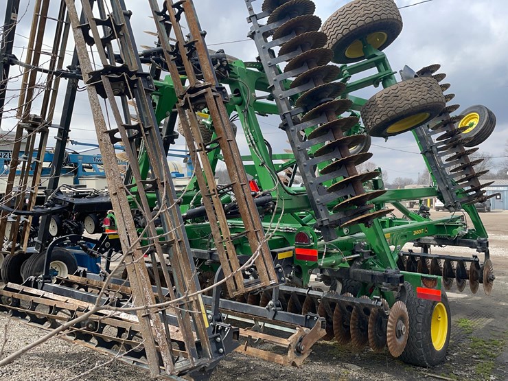 2022-john-deere-2660vt-image-10