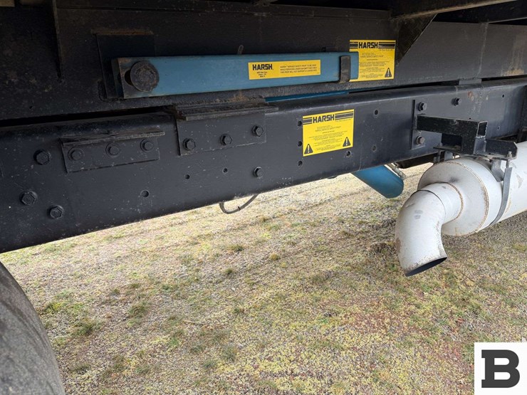 2001-international-9200-image-45