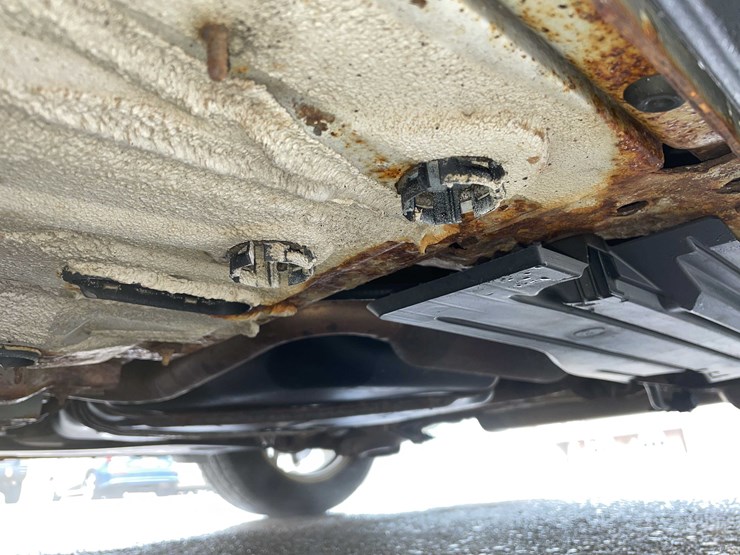 #1428-•-2015-white-ford-focus-se-sedan-(has-wi-title)-image-64