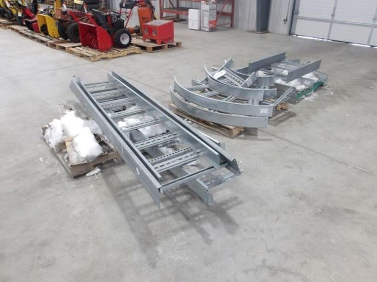 qty-of-assorted-steel-electrical-track-rails-image-1