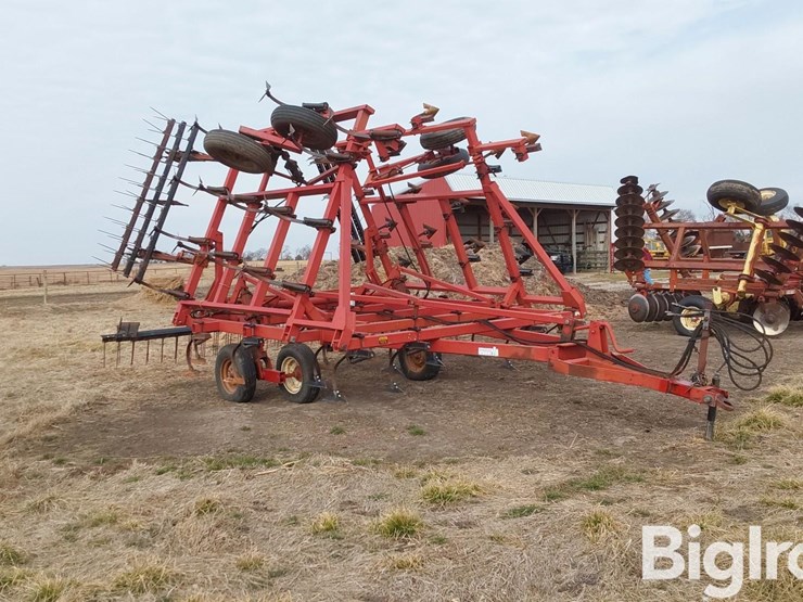 case-ih-4800-image-3