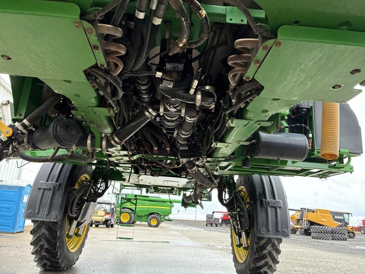 2015-john-deere-r4038-image-41