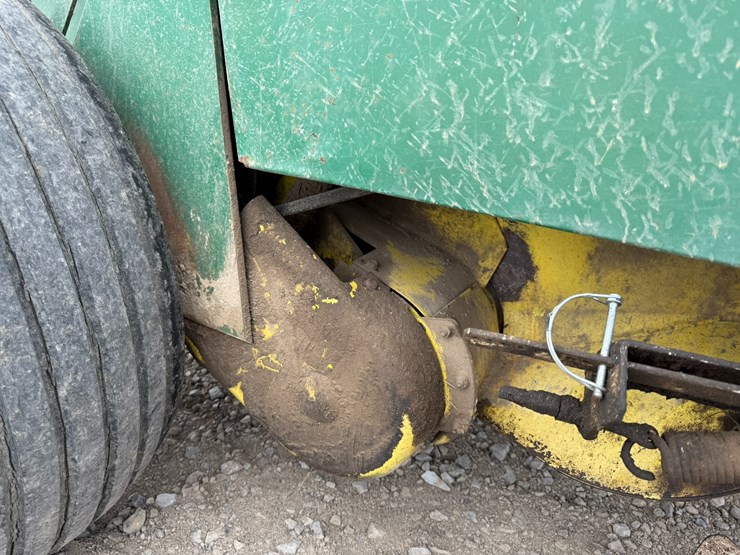 john-deere-435-image-27