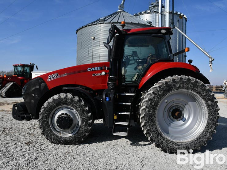 2021-case-ih-magnum-250-image-8