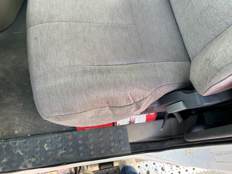 #37236-•-2016-freightliner-cascadia-t/a-daycab-truck-tractor-3akjgedv4gdhc4172-inv#-37236-image-57