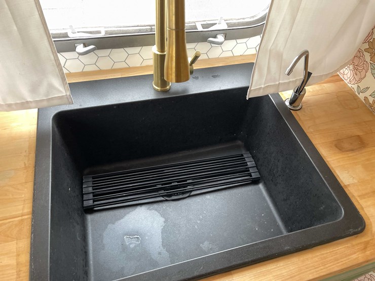 #1435-•-1978-airstream-land-yacht-31'---fully-remodeled,-road-ready-(has-wi-title)-(of)-image-66