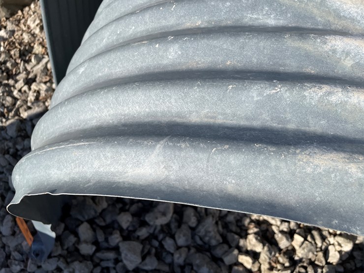 #6106-•-(2)-window-wells-image-3