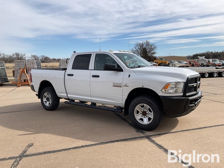 2017-dodge-2500-image-3