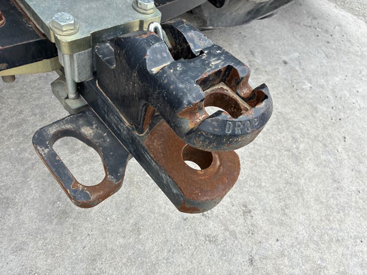 2013-new-holland-t9.505-image-28