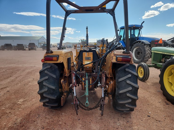 case-380-roadrunner-tractor-with-case-436-loader-image-5