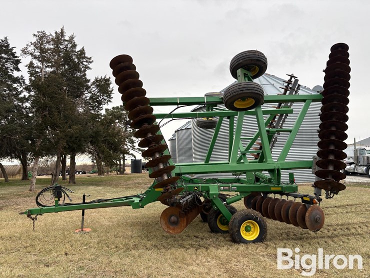 2010-john-deere-637-image-8