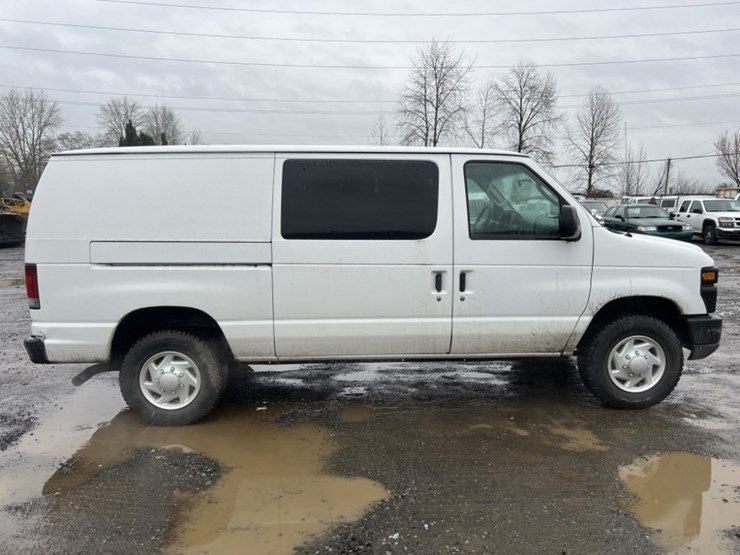 2008-ford-e350-image-3