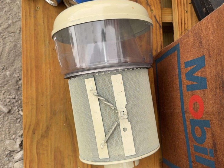 tractor-tires,-grease-and-air-cleaner-image-16