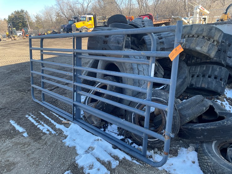 #6005-•-(2)-tart-cattle-gate-image-1