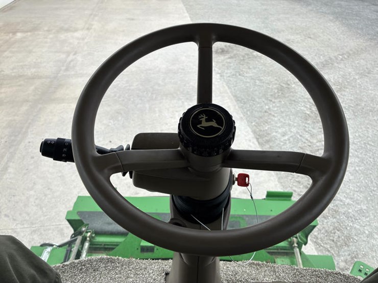 2014-john-deere-s660-image-100