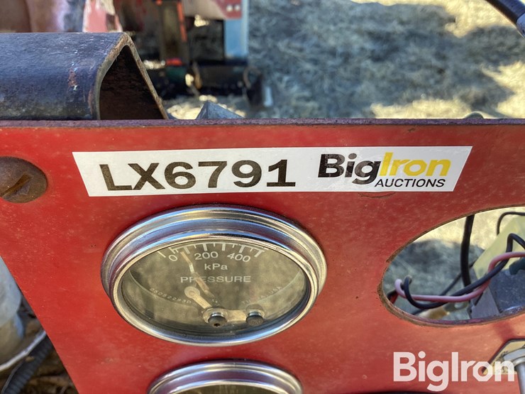 2012-international-605-image-17