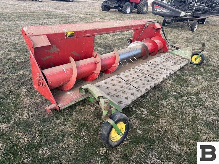 international-810-13-image-10