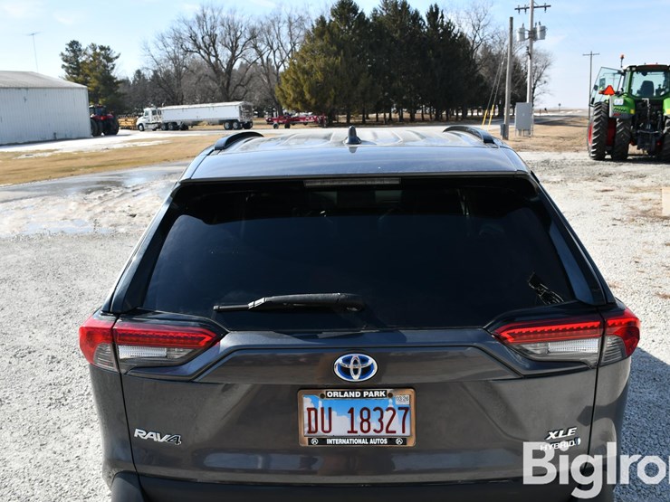 2021-toyota-rav4-image-18