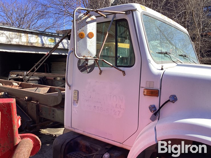 1997-international-4900-image-3