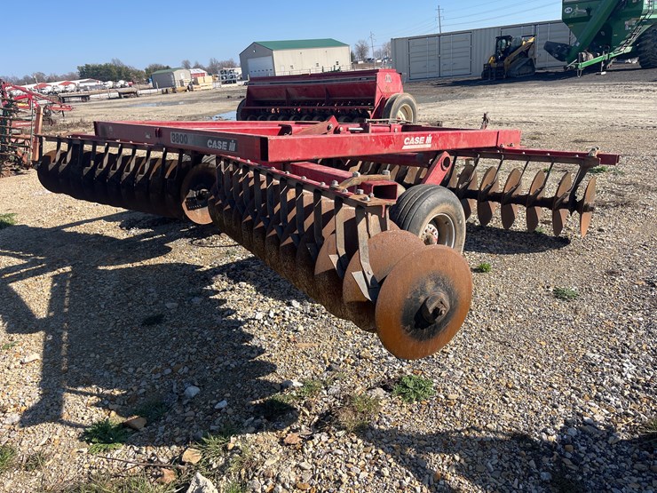 case-ih-3800-image-5