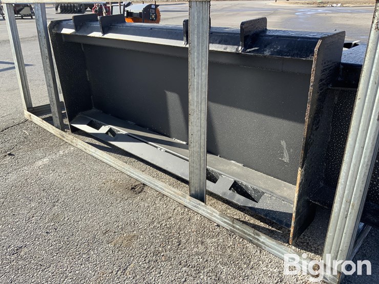 2025-massey-ferguson-730-image-9