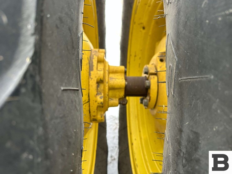 2005-john-deere-9320-image-74