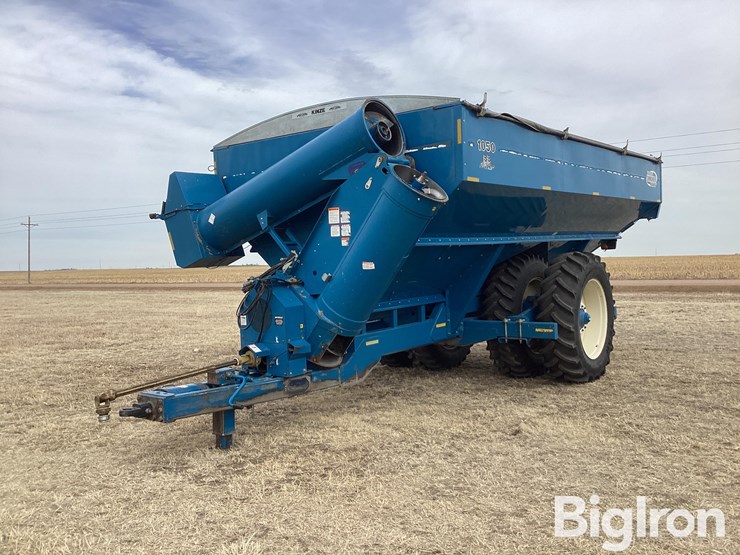 2005-kinze-1050-image-1