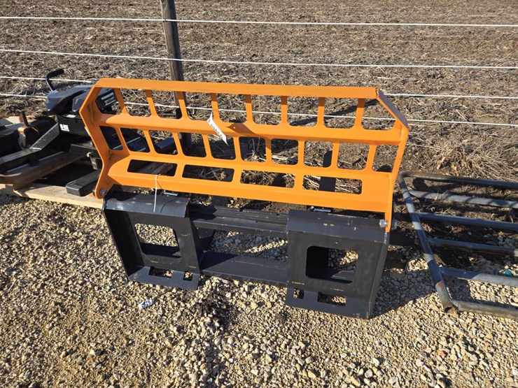 #8059-•-new-landhonor-48"-pallet-forks-image-2