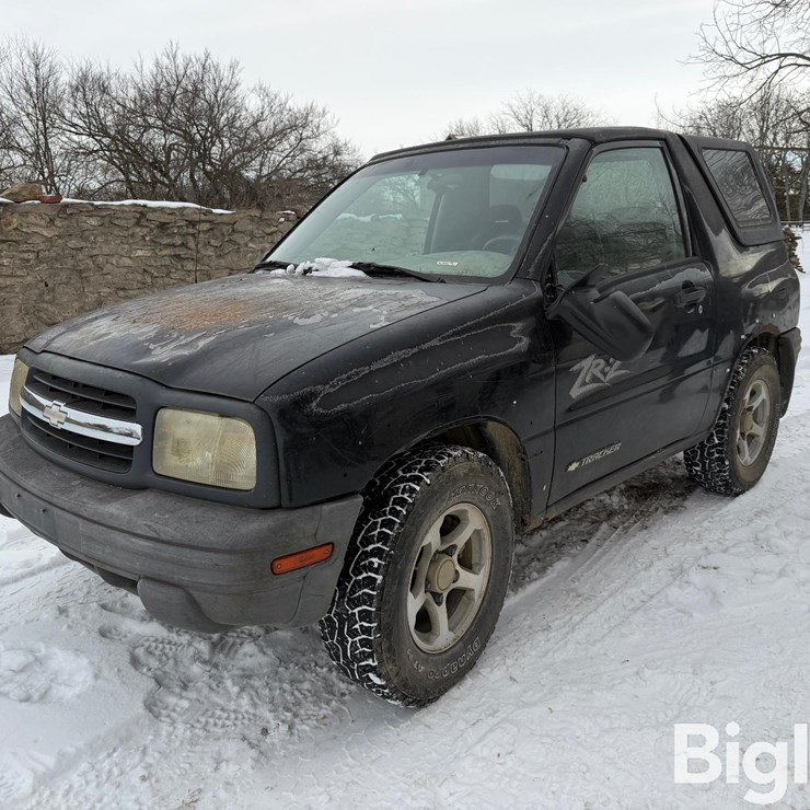 2003 CHEVROLET TRACKER