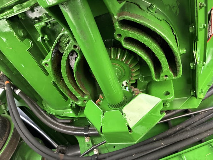 2014-john-deere-s660-image-45