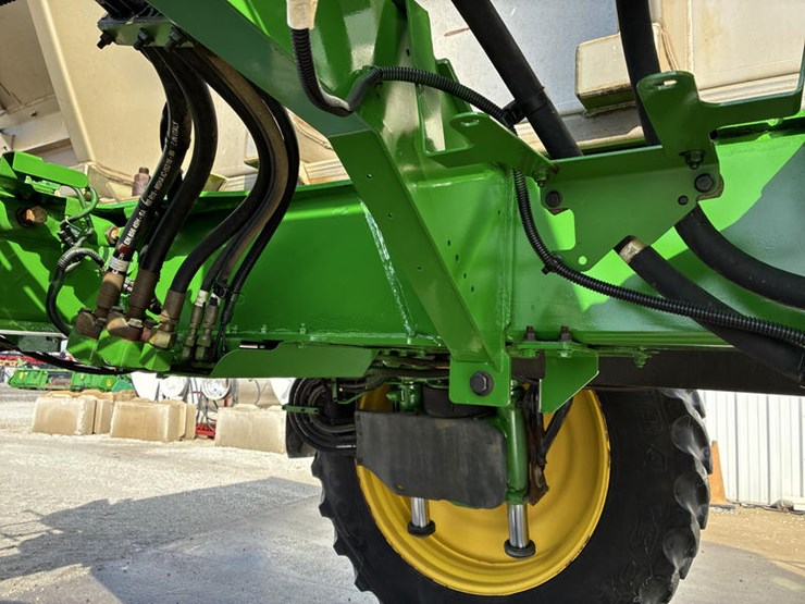 2022-john-deere-600r-image-27