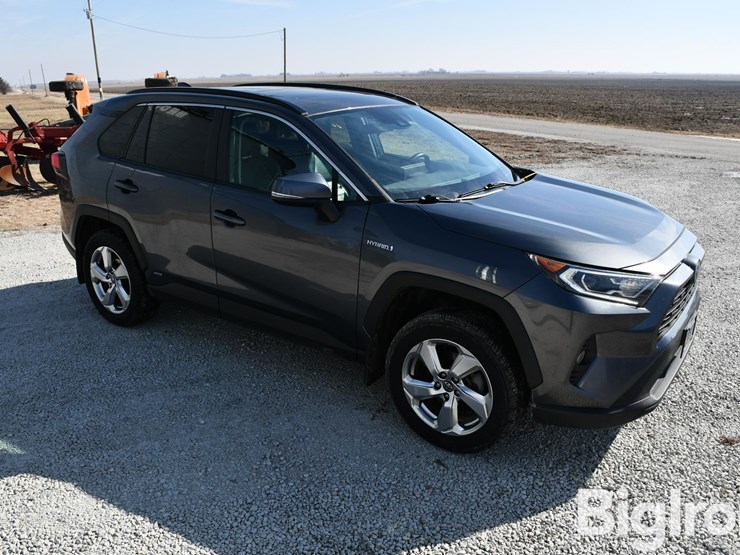 2021-toyota-rav4-image-3