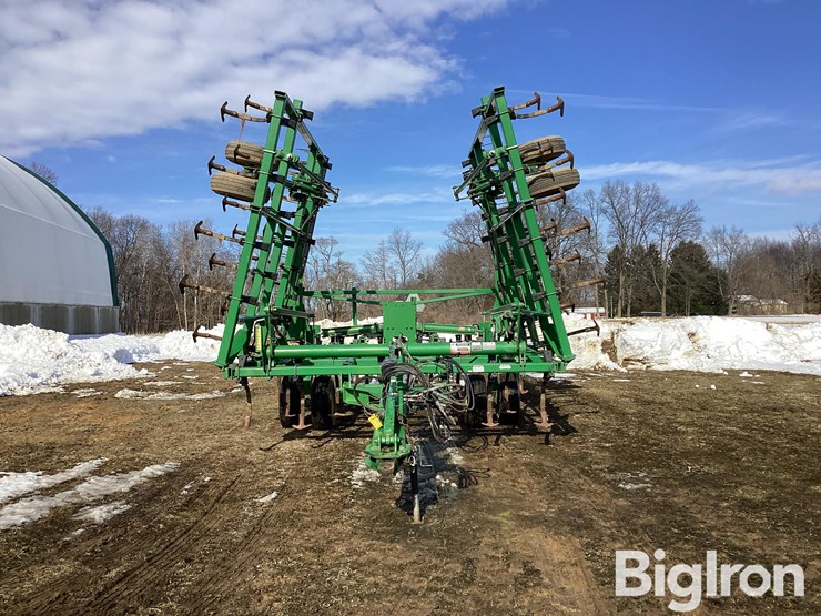 2012-john-deere-2210l-image-2