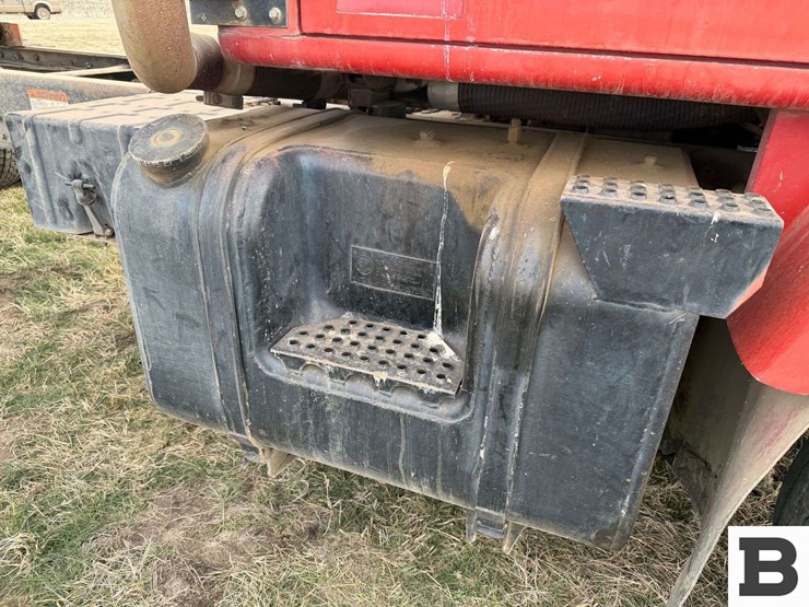 1985-international-s2300-image-43