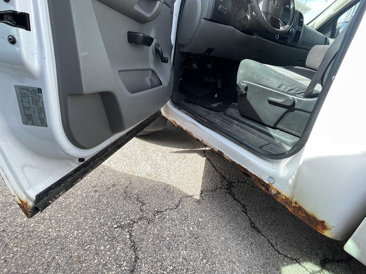 #1429-•-2008-white-chevy-silverado-(has-wi-title)-(of)-image-46