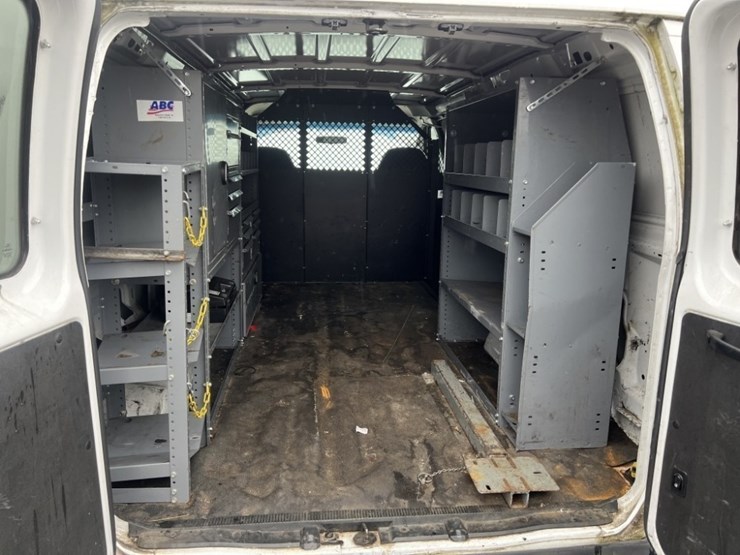 2008-ford-e350-image-21