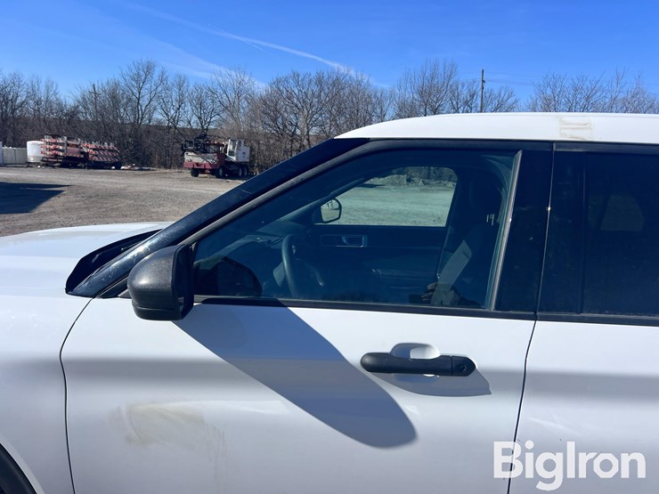 2022-ford-explorer-police-interceptor-image-13