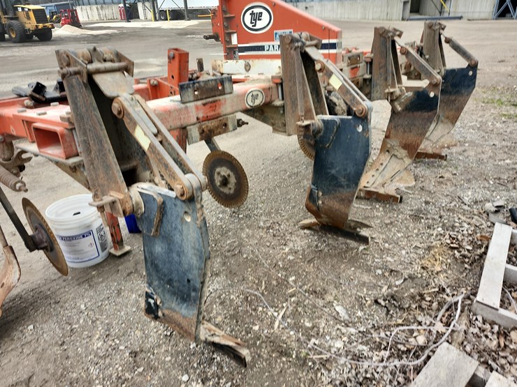 tag-#159,-paratill-4-leg-ripper-image-4