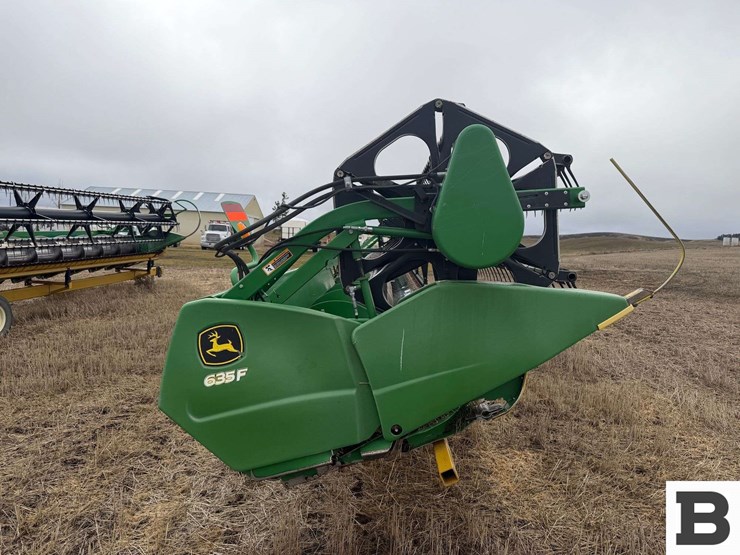 john-deere-635f-image-2