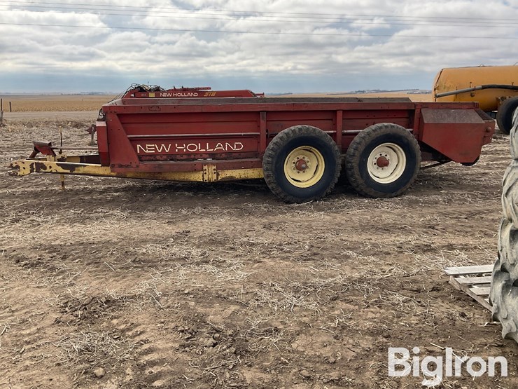 new-holland-791-image-8