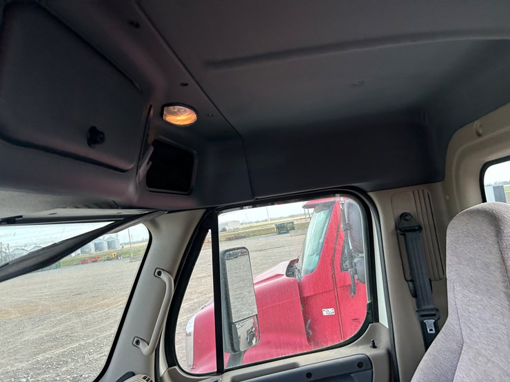 #37236-•-2016-freightliner-cascadia-t/a-daycab-truck-tractor-3akjgedv4gdhc4172-inv#-37236-image-47