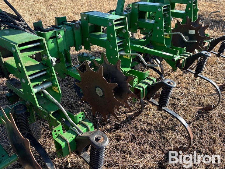 john-deere-856-image-12