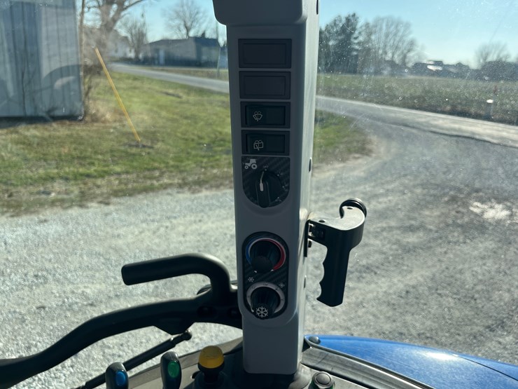 2023-new-holland-powerstar-110-image-28