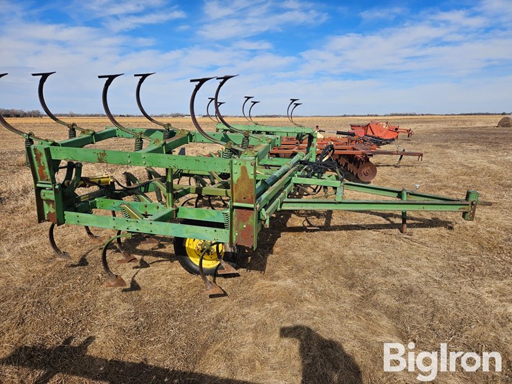 john-deere-1010-image-4