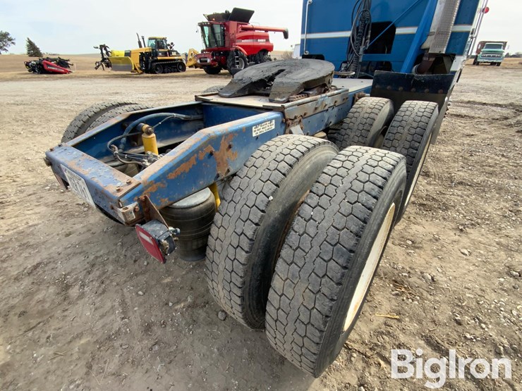 1979-peterbilt-352s86-(glider)-t/a-cabover-truck-tractor-image-12
