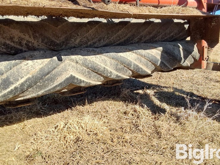 2000-new-holland-1411-image-19