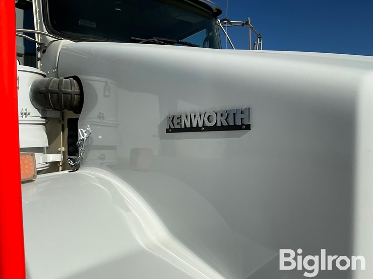 2020-kenworth-t800-image-13