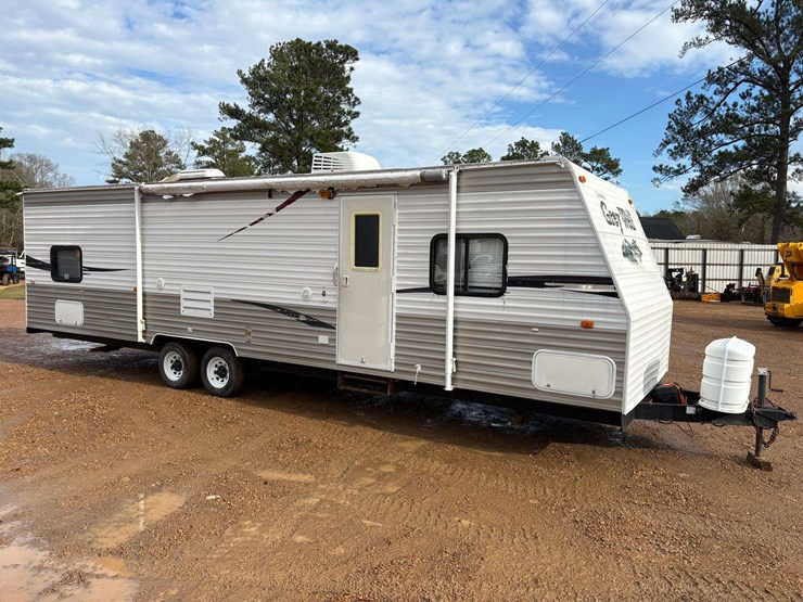 2009-cherokee-"grey-wolf"-pull-behind-travel-trailer-image-4
