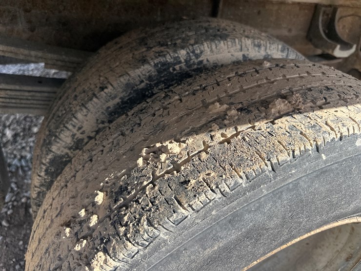 2005-gmc-3500-image-51