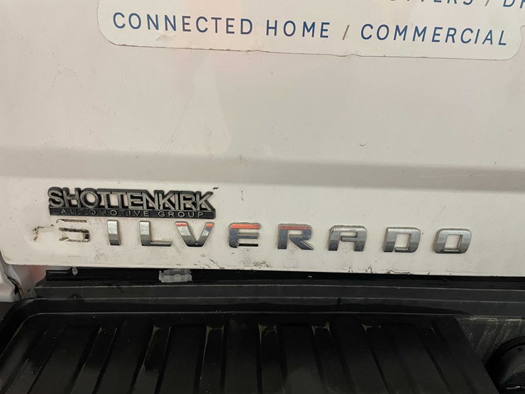 2015-chevrolet-silverado-2500hd-image-28